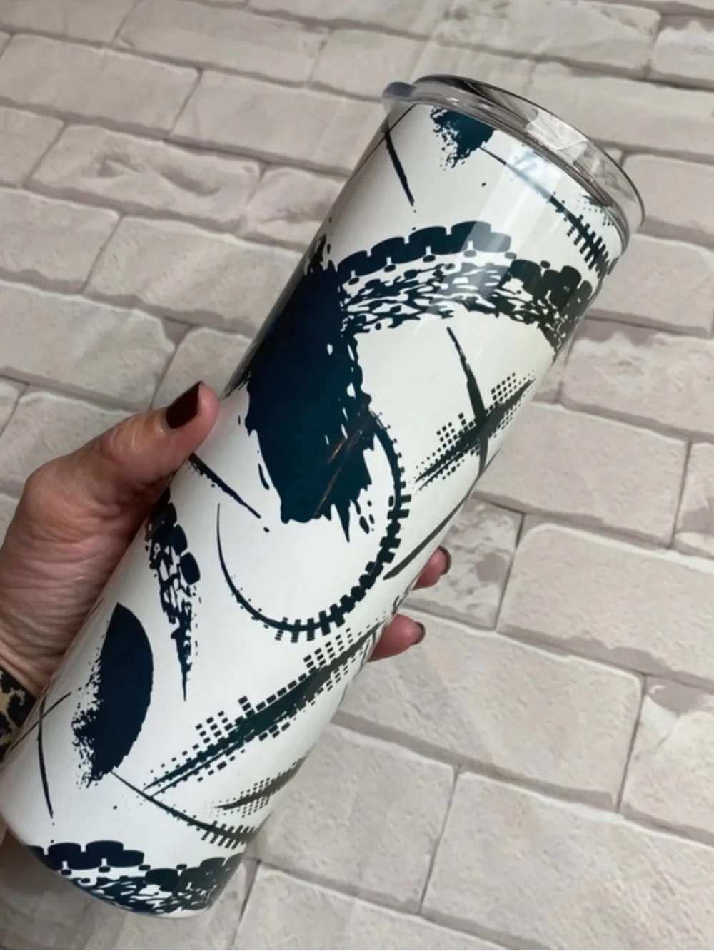 Abstract Brushstroke Travel Tumbler - White & black 20 oz - new in box
